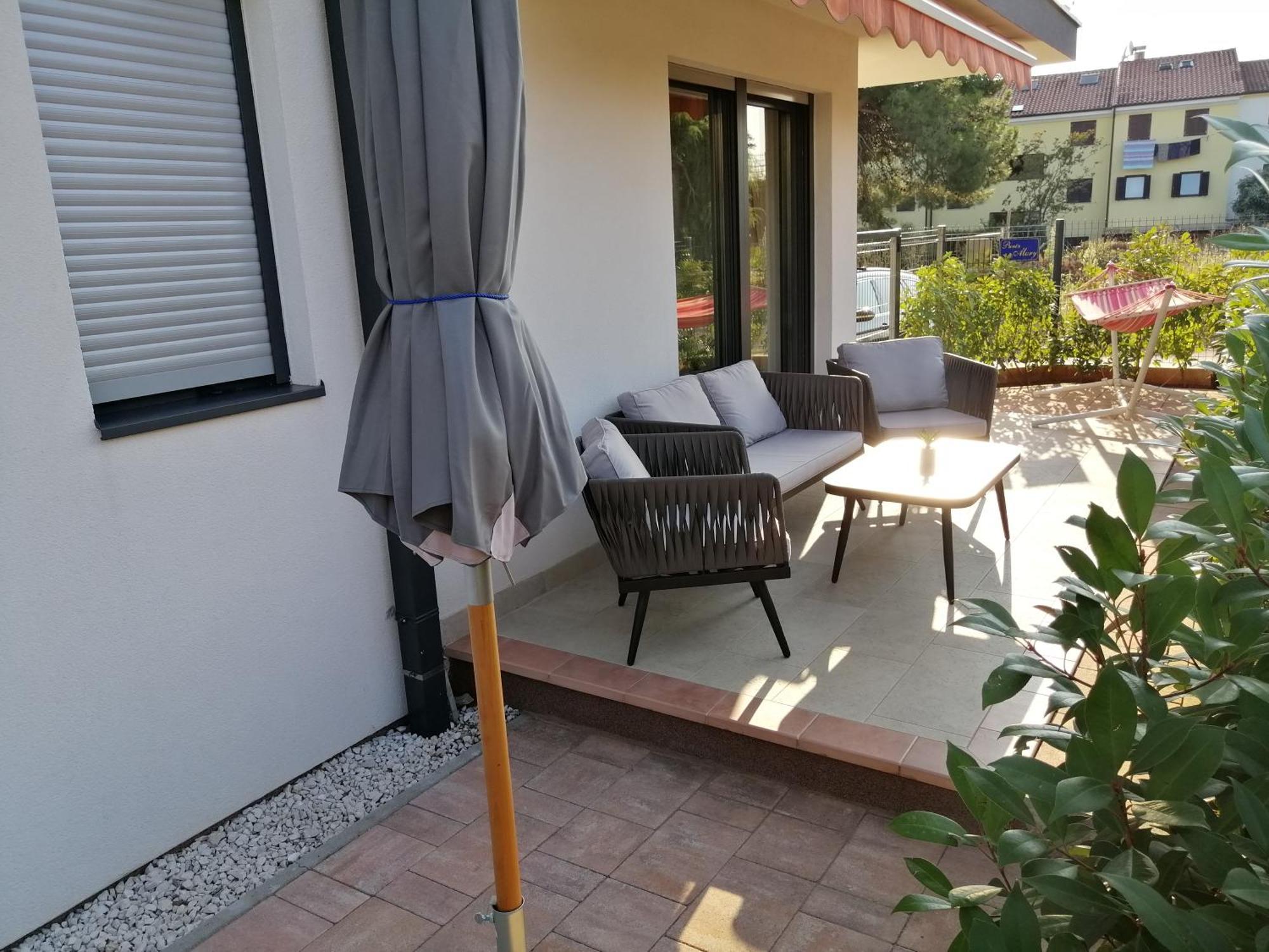 Punta Mary House With Apartment Umag Exterior photo