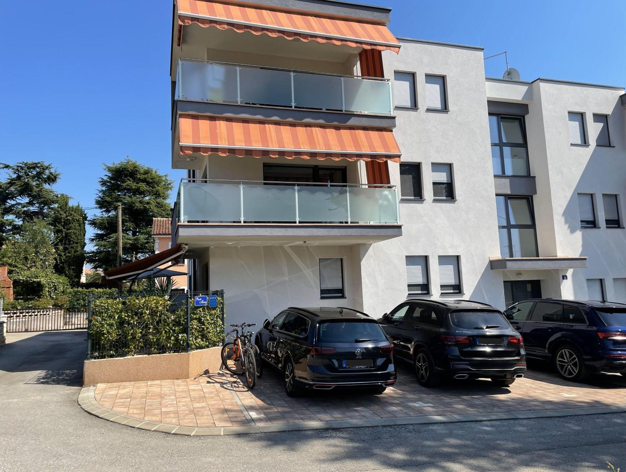 Punta Mary House With Apartment Umag Exterior photo