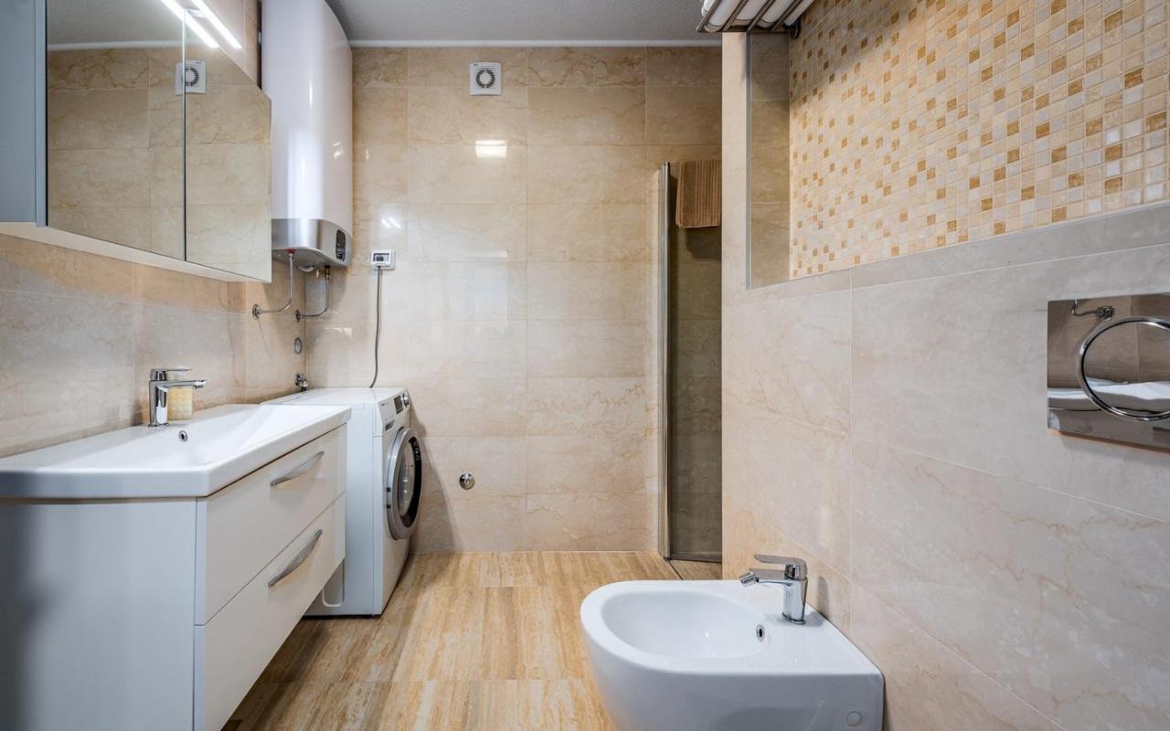 Punta Mary House With Apartment Umag Exterior photo